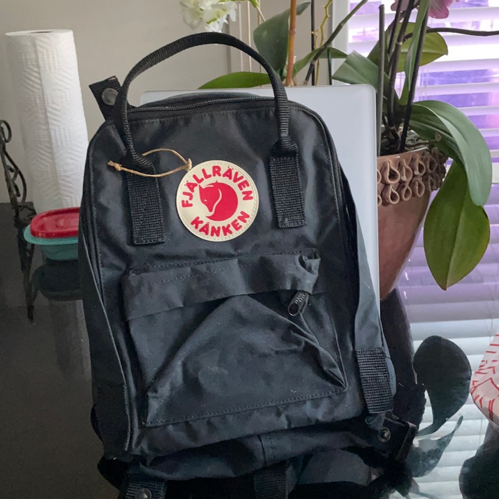 NWT Fjallraven Kanken Mini!